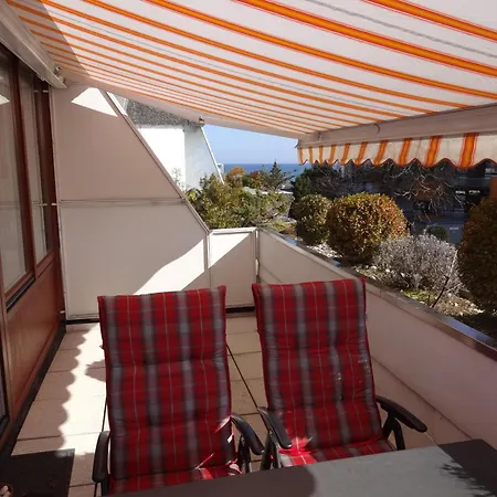 Ter 101 - Terrassenhuegel -teilseeblick Scharbeutz