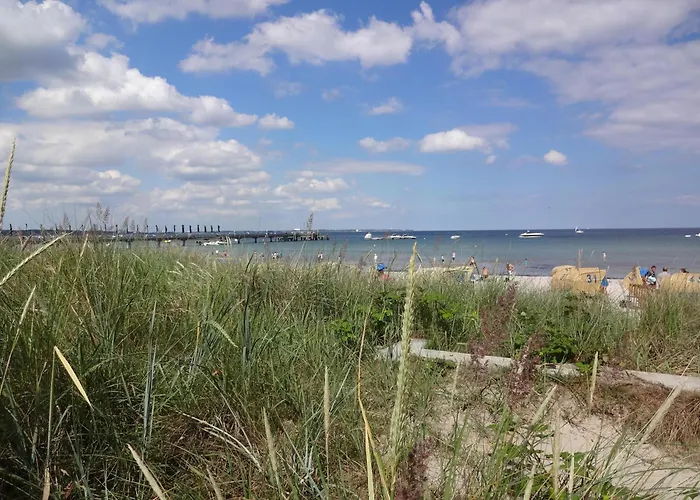 Ter 101 - Terrassenhuegel -teilseeblick * Scharbeutz
